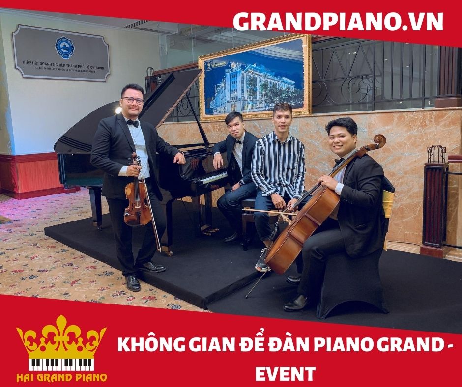 KHÔNG GIAN ĐỂ ĐÀN PIANO BIỂU DIỄN | KS REX | QUẬN 1