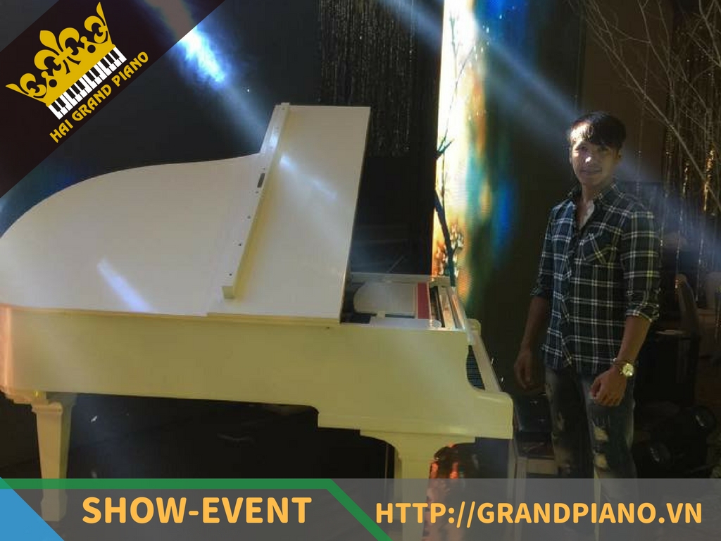 Rex Hotel - Đàn Grand Piano Yamaha G5 White 
