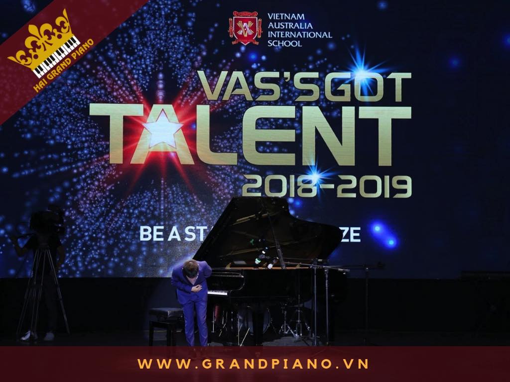 ĐÀN GRAND PIANO BIỂU DIỄN NHÀ HÁT | TRƯỜNG QT VIỆT ÚC 