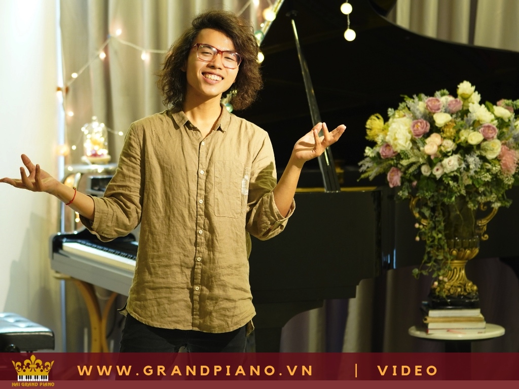 NGHỆ SĨ PIANO TUẤN MẠNH BIỂU DIỄN ĐÀN PIANO TAY NHANH NHƯ ĐIỆN 